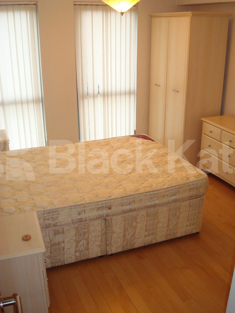 			1 Bedroom, 1 bath, 1 reception Flat			 Southgate Road, ISLINGTON