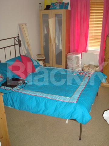 			AMAZING FLAT AMAZING VALUE!!!, 3 Bedroom, 1 bath, 1 reception Flat			 Green lanes, Manor house