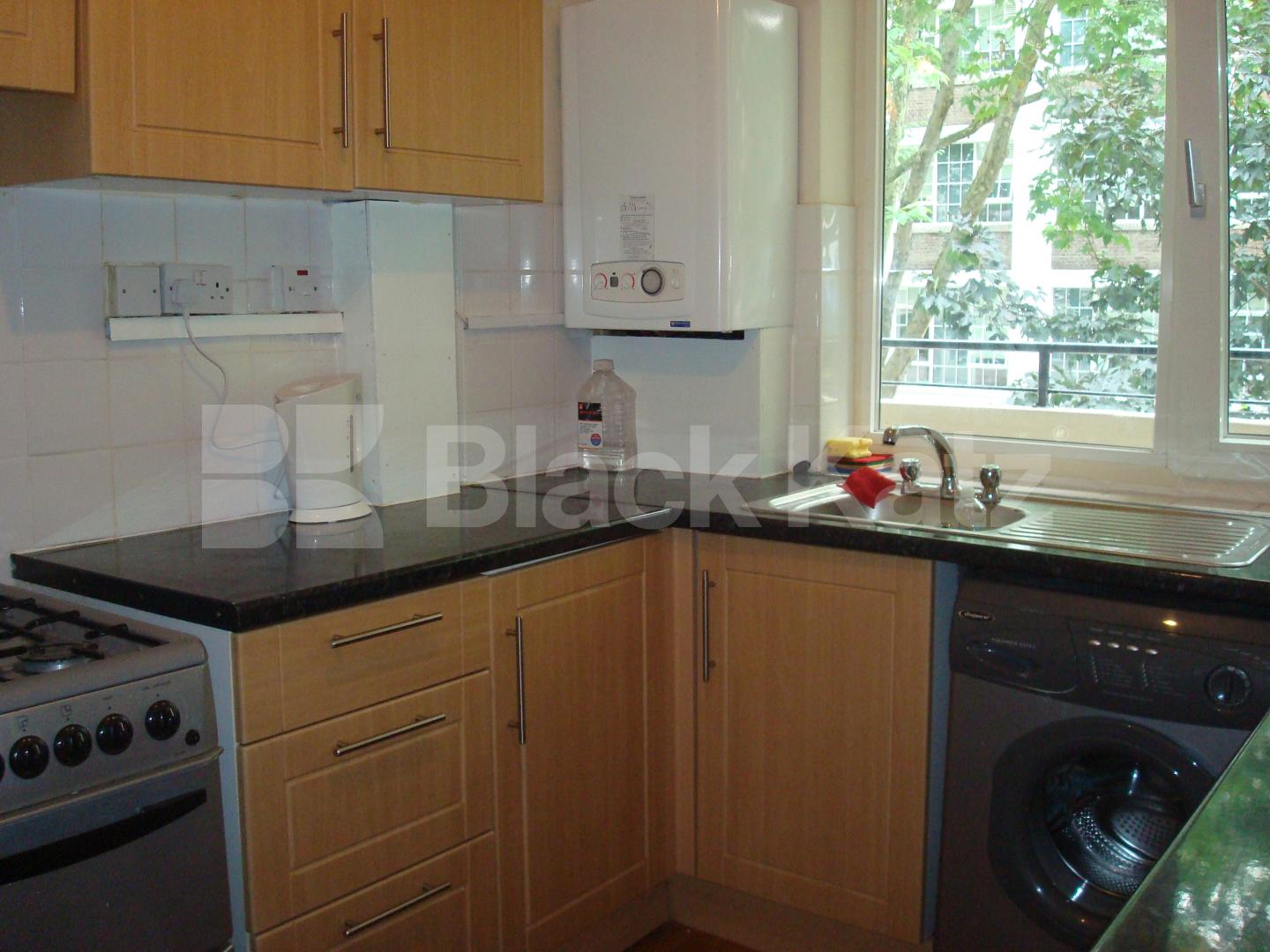 			NEW INSTRUCTION, 4 Bedroom, 1 bath, 1 reception Flat			 Agden street, Clerkenwell / Old street