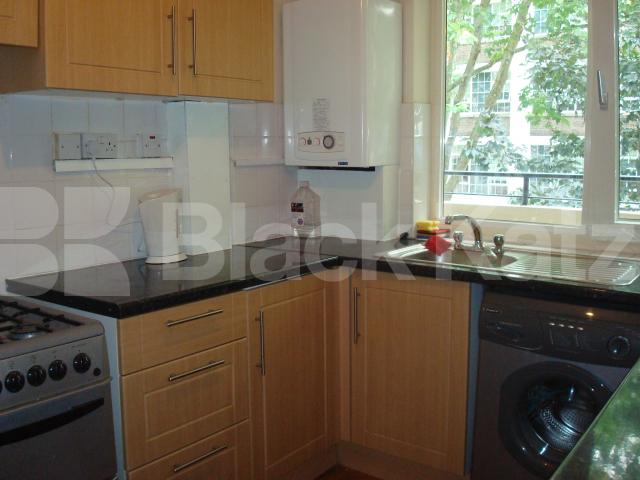 			NEW INSTRUCTION, 4 Bedroom, 1 bath, 1 reception Flat			 Agden street, Clerkenwell / Old street