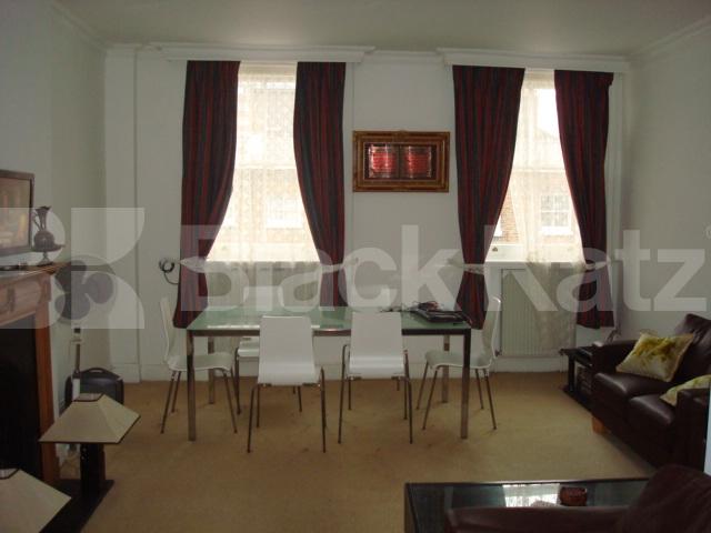 			ABSOLUTE MUST SEE!!!, 4 Bedroom, 1 bath, 1 reception Flat			 Great Cumberland Place, MAYFAIR  / MARBLE ARCH