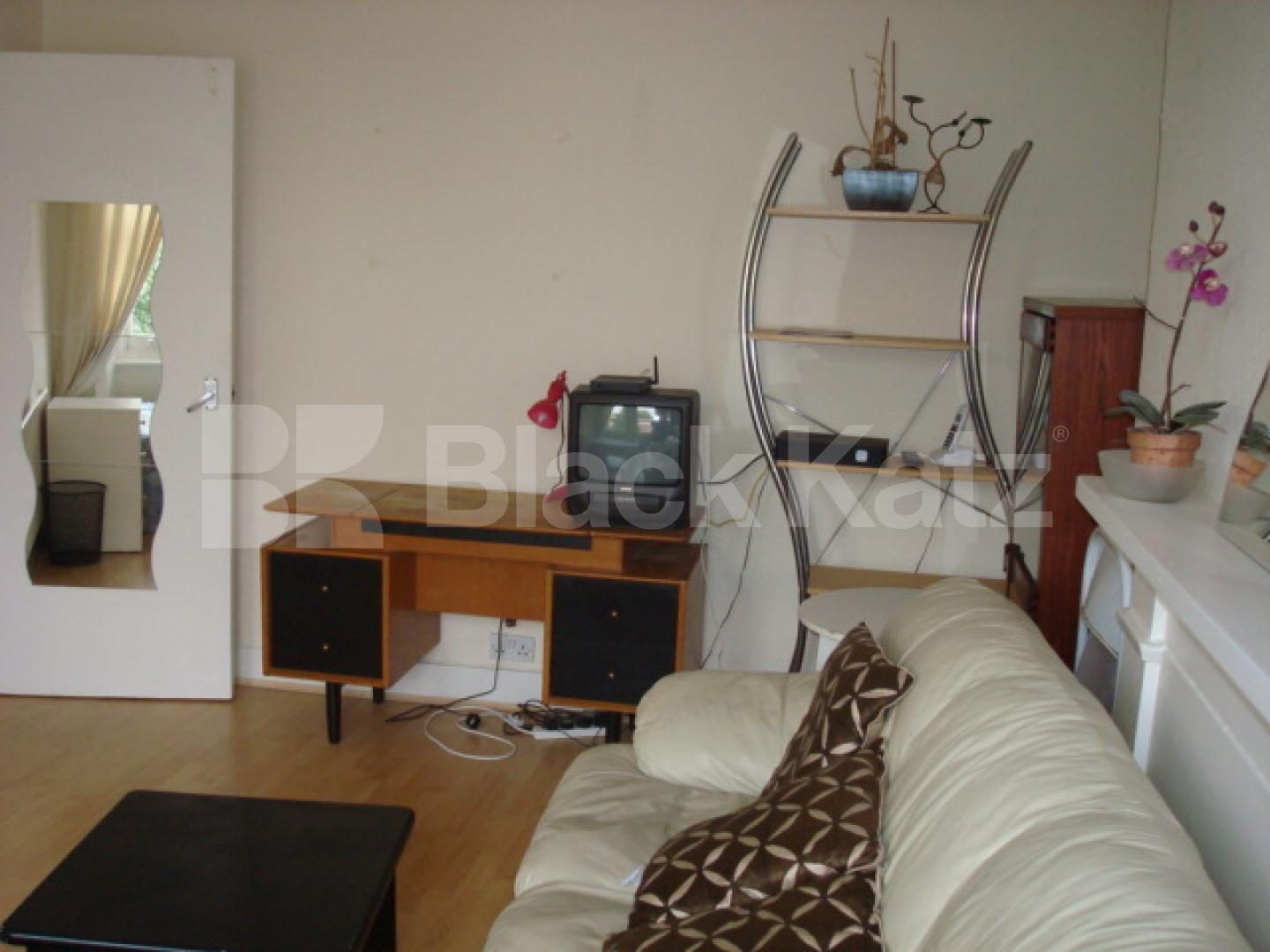 			2 Bedroom, 1 bath, 1 reception Flat			 Shirland Road, MAIDA VALE