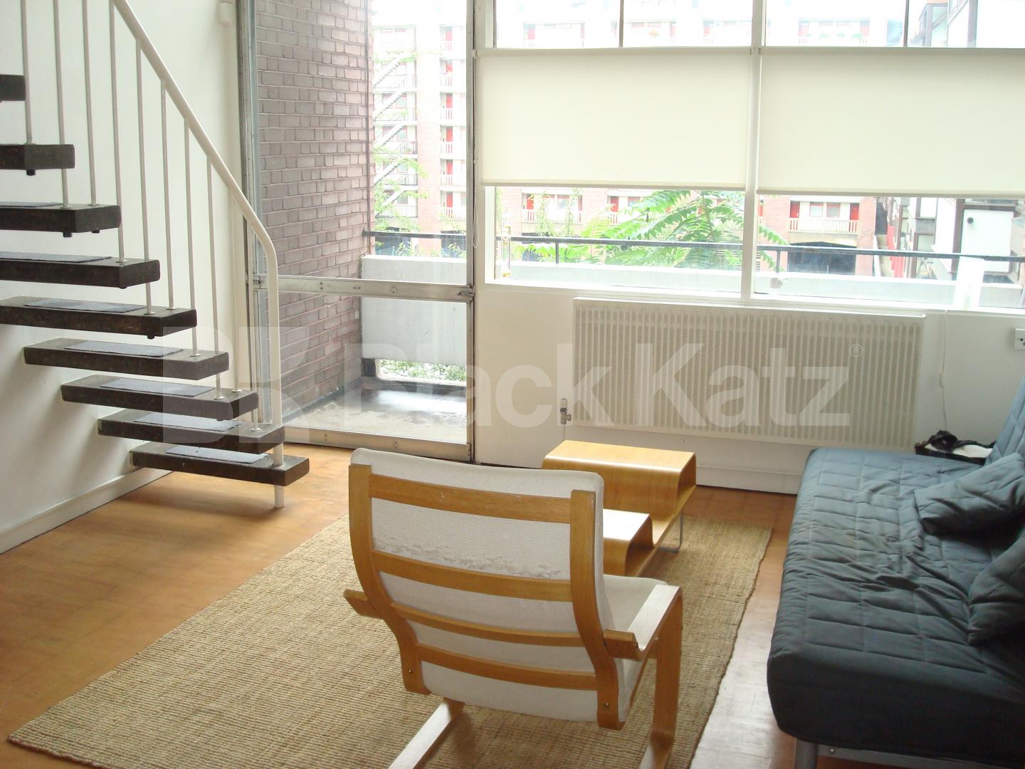 			NEW INSTRUCTION, 2 Bedroom, 1 bath, 1 reception Flat			 Goswell road, Old street / Barbican