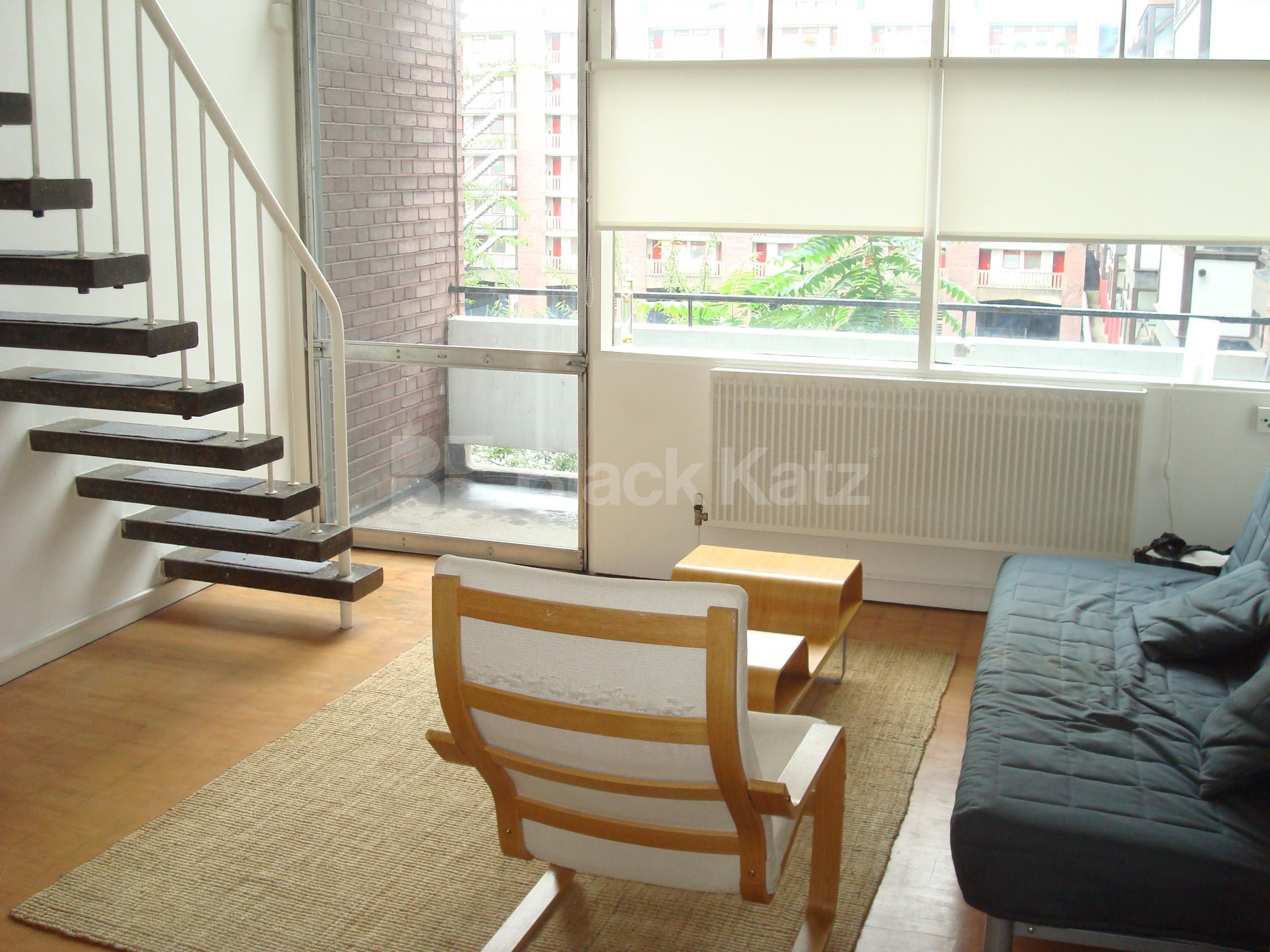 			NEW INSTRUCTION, 2 Bedroom, 1 bath, 1 reception Flat			 Goswell road, Old street / Barbican EC1Y