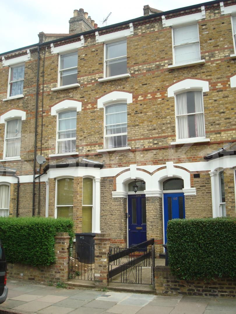 			NEW INSTRUCTION / MUST SEE!!!!!!!!, 4 Bedroom, 1 bath, 1 reception Terraced House			 Woodstock road, Finsbury park / Stroud green