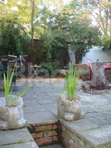 			New Instruction, 1 Bedroom, 1 bath, 1 reception Flat			 Ockendon road, De beauvior town / Highbury