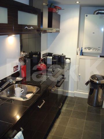 			New Instruction, 1 Bedroom, 1 bath, 1 reception Flat			 Ockendon road, De beauvior town / Highbury