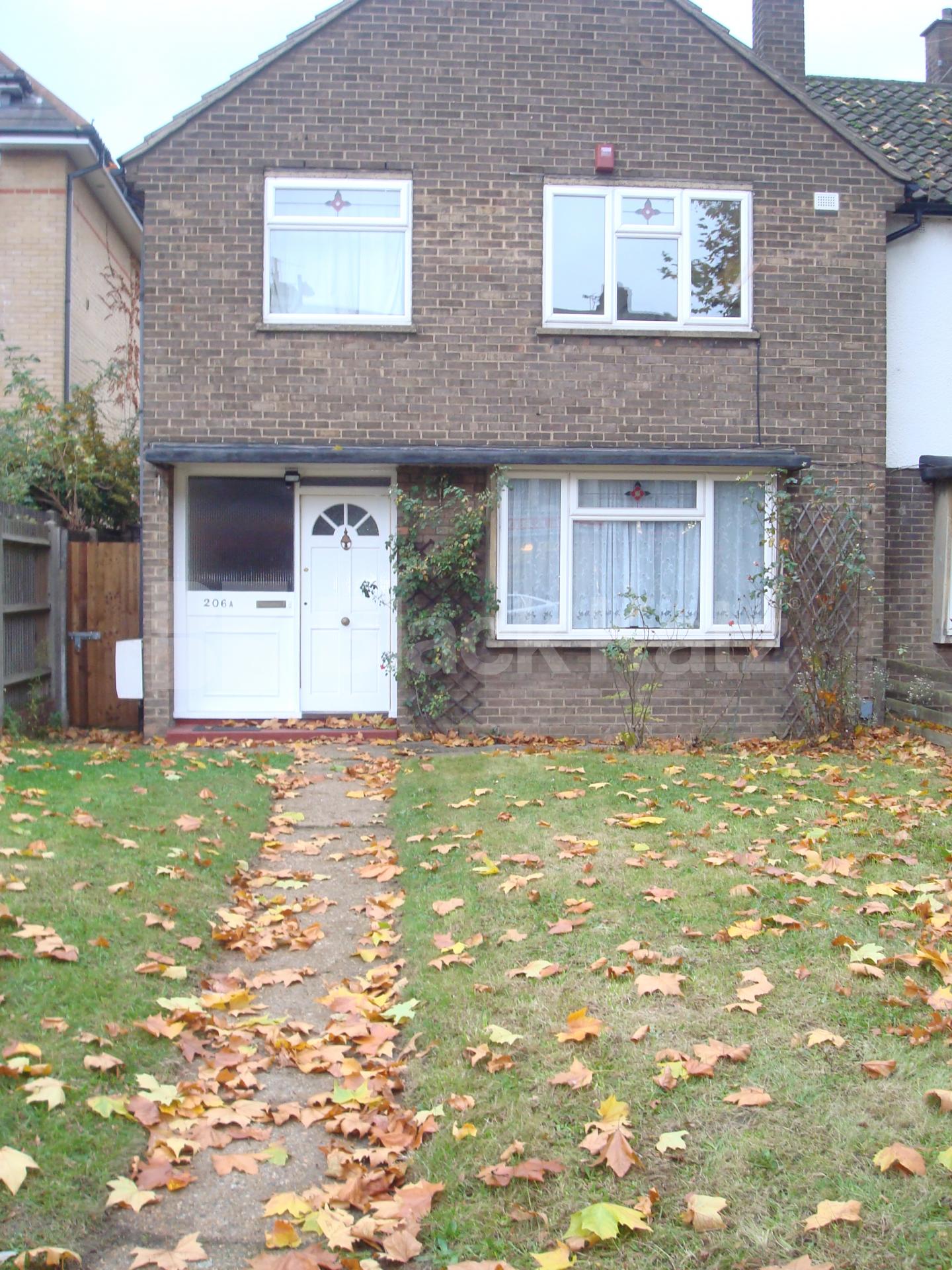 			New Instruction, 4 Bedroom, 1 bath, 1 reception House			 Green lanes, Manor house N4