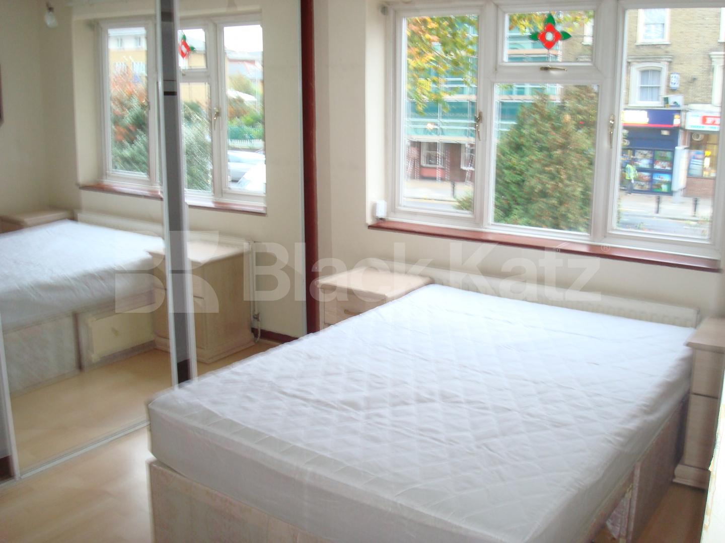 			New Instruction, 4 Bedroom, 1 bath, 1 reception House			 Green lanes, Manor house