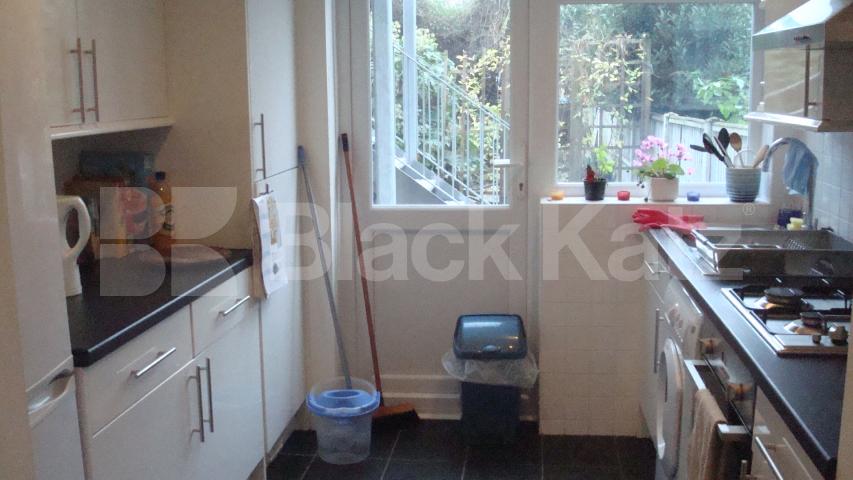 			New instruction, 1 Bedroom, 1 bath, 1 reception Flat			 Perth road, Finsbury park / Stroud green