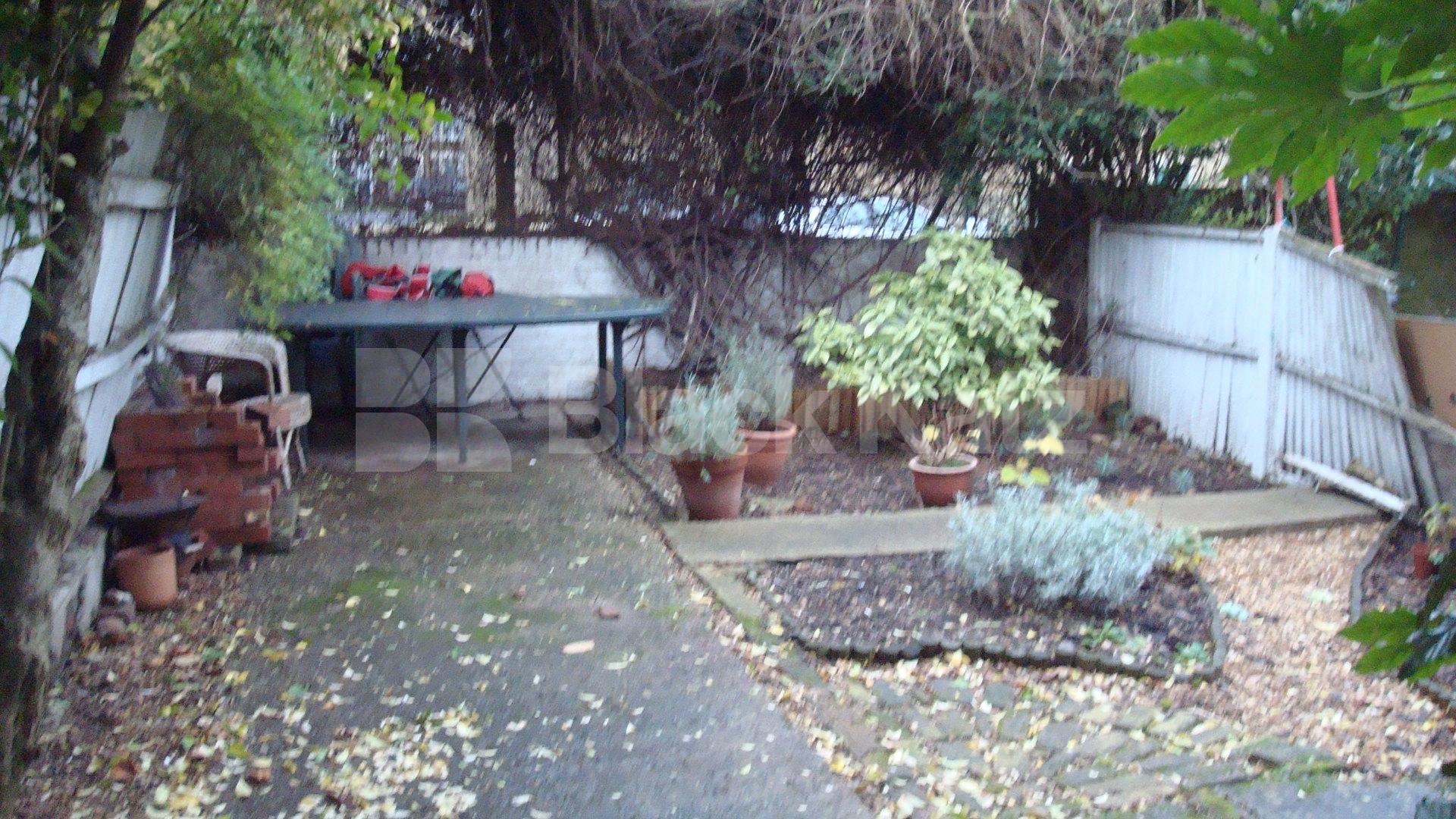 			New instruction, 1 Bedroom, 1 bath, 1 reception Flat			 Perth road, Finsbury park / Stroud green