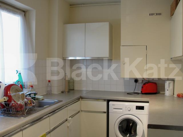 			NEW INSTRUCTION, 2 Bedroom, 1 bath, 1 reception Apartment			 Deeley Road, Vauxhall