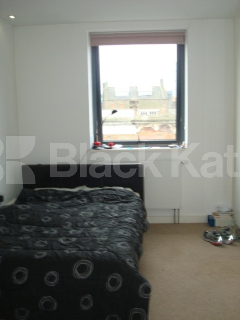 			A MUST SEE!!, 2 Bedroom, 1 bath, 1 reception Penthouse			 Graham Road, Dalston