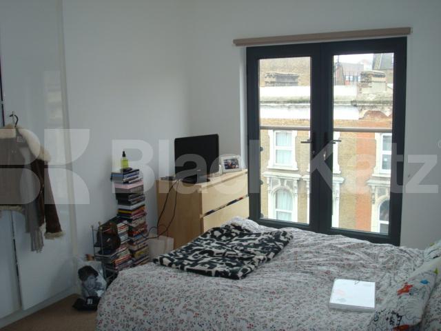 			A MUST SEE!!, 2 Bedroom, 1 bath, 1 reception Penthouse			 Graham Road, Dalston