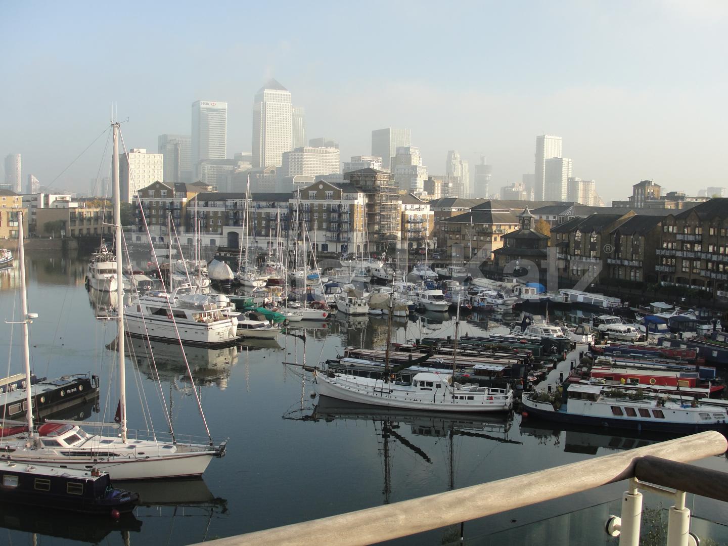 			NEW INSTRUCTION, 3 Bedroom, 1 bath, 1 reception Penthouse			 Branch Road, Limehouse 