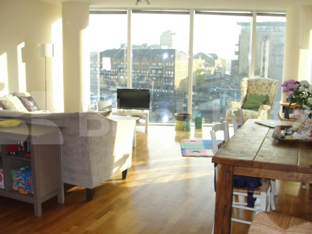 			NEW INSTRUCTION, 3 Bedroom, 1 bath, 1 reception Penthouse			 Branch Road, Limehouse 