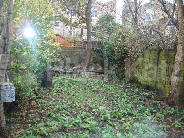 			BEAUTIFUL 1960's Period House, 3 Bedroom, 1 bath, 1 reception Terraced House			 Shrubland Road, London Fields