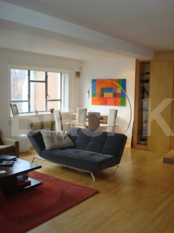 			2 Bedroom, 1 bath, 1 reception Flat			 St John's Street, Clerckenwell / Islington