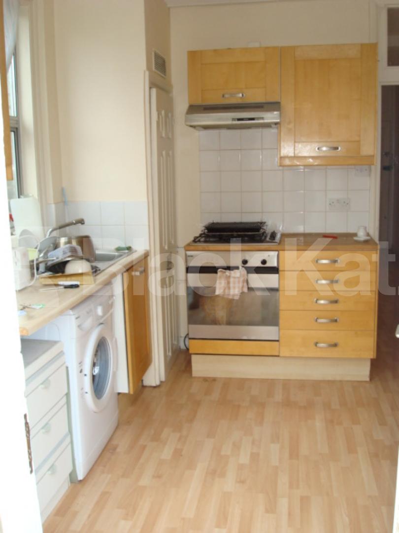 			1 Bedroom, 1 bath, 1 reception Flat			 Cavell Street, WHITECHAPEL