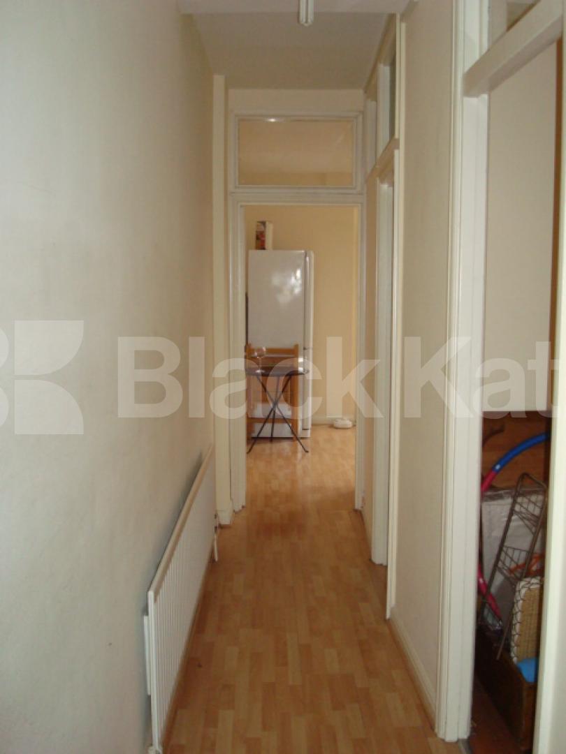 			1 Bedroom, 1 bath, 1 reception Flat			 Cavell Street, WHITECHAPEL