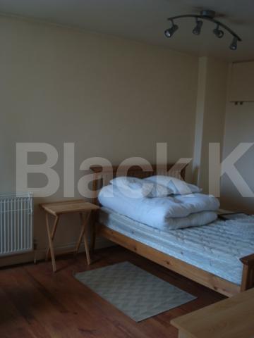 			Warehouse Conversion!!!, 2 Bedroom, 1 bath, 1 reception Apartment			 Bow Road, Bow