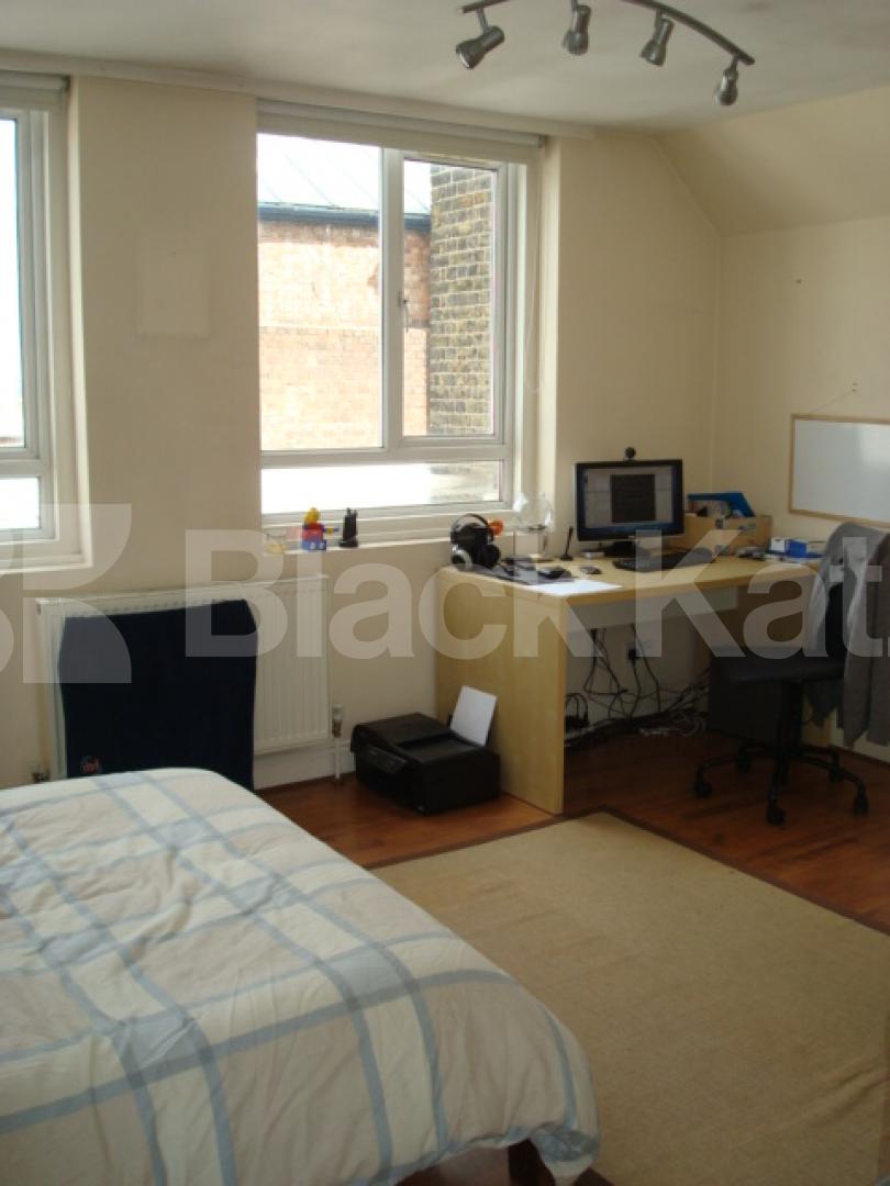 			Warehouse Conversion!!!, 2 Bedroom, 1 bath, 1 reception Apartment			 Bow Road, Bow