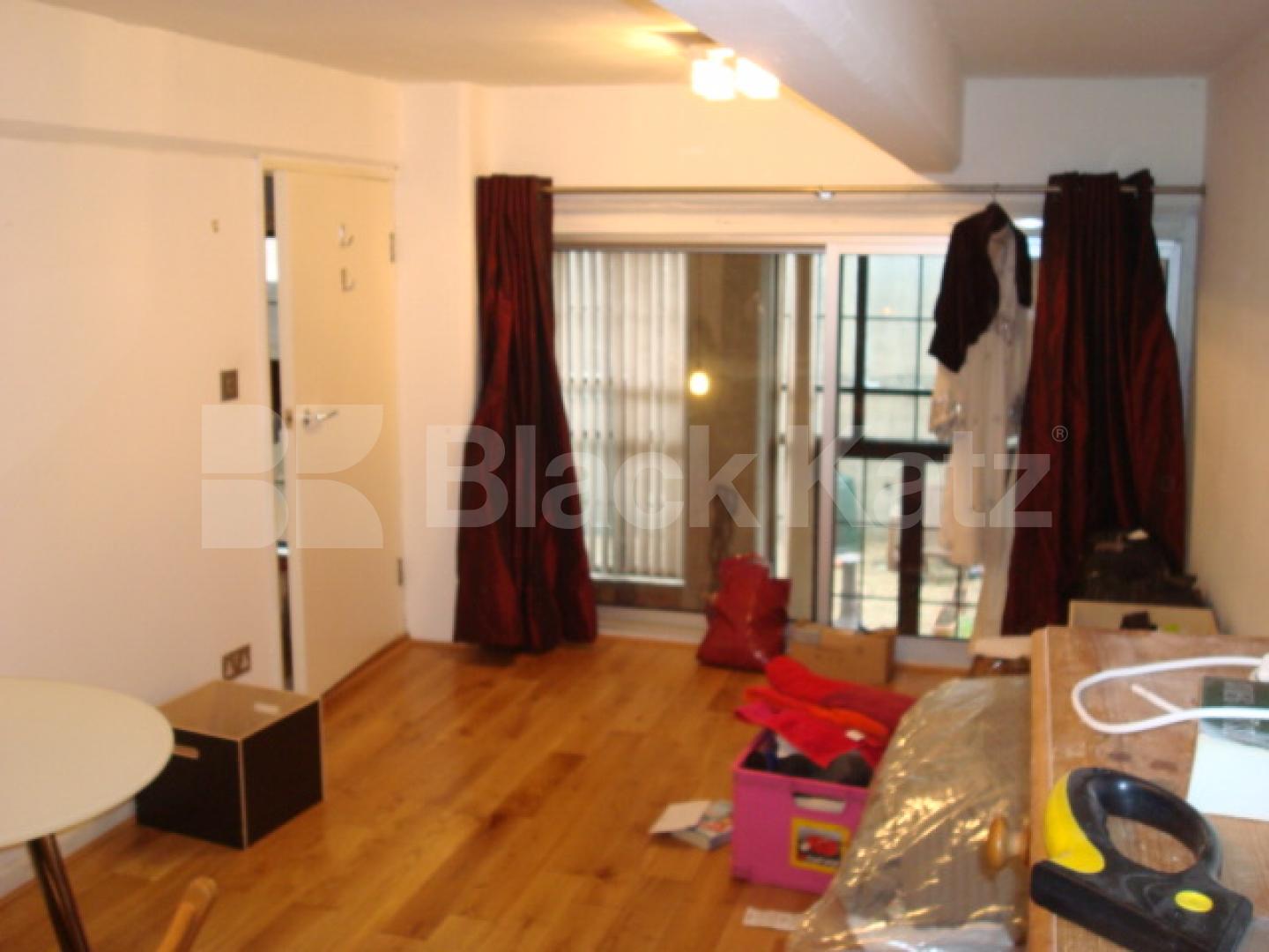 			Warehouse Conversion...!!, 2 Bedroom, 1 bath, 1 reception Apartment			 Theydon Road, Clapton