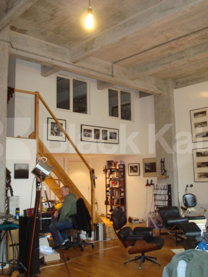 			Warehouse Conversion...!!, 2 Bedroom, 1 bath, 1 reception Apartment			 Theydon Road, Clapton