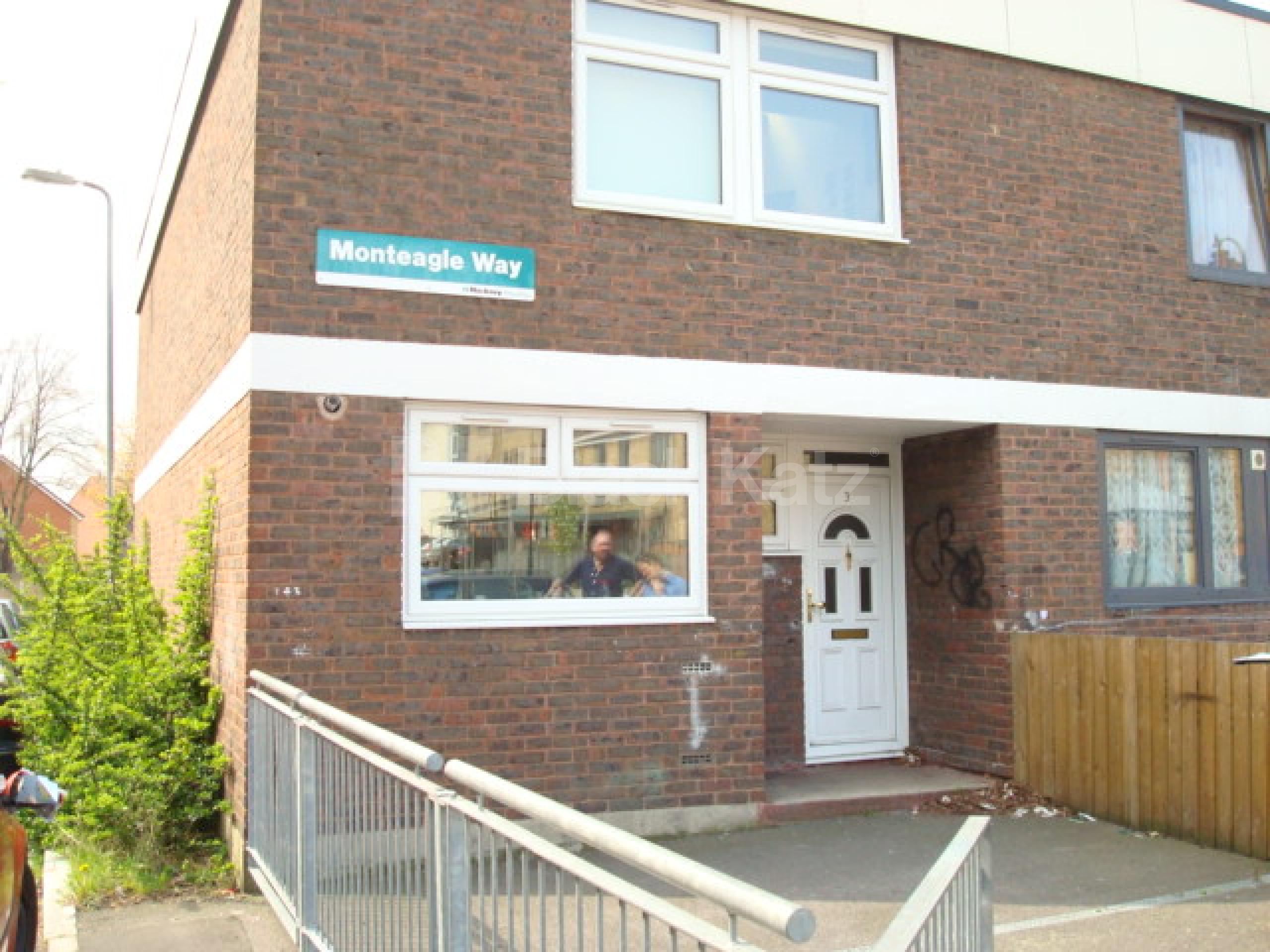 			Whole House, Garden and Parking!!, 4 Bedroom, 1 bath, 1 reception House			 Montreagle Way, Clapton E5