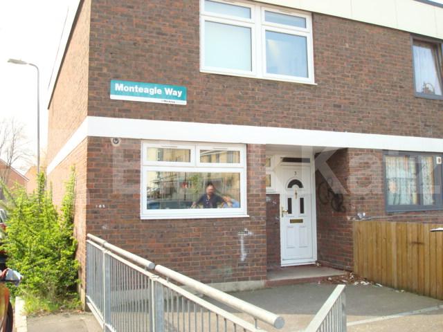 			Whole House, Garden and Parking!!, 4 Bedroom, 1 bath, 1 reception House			 Montreagle Way, Clapton