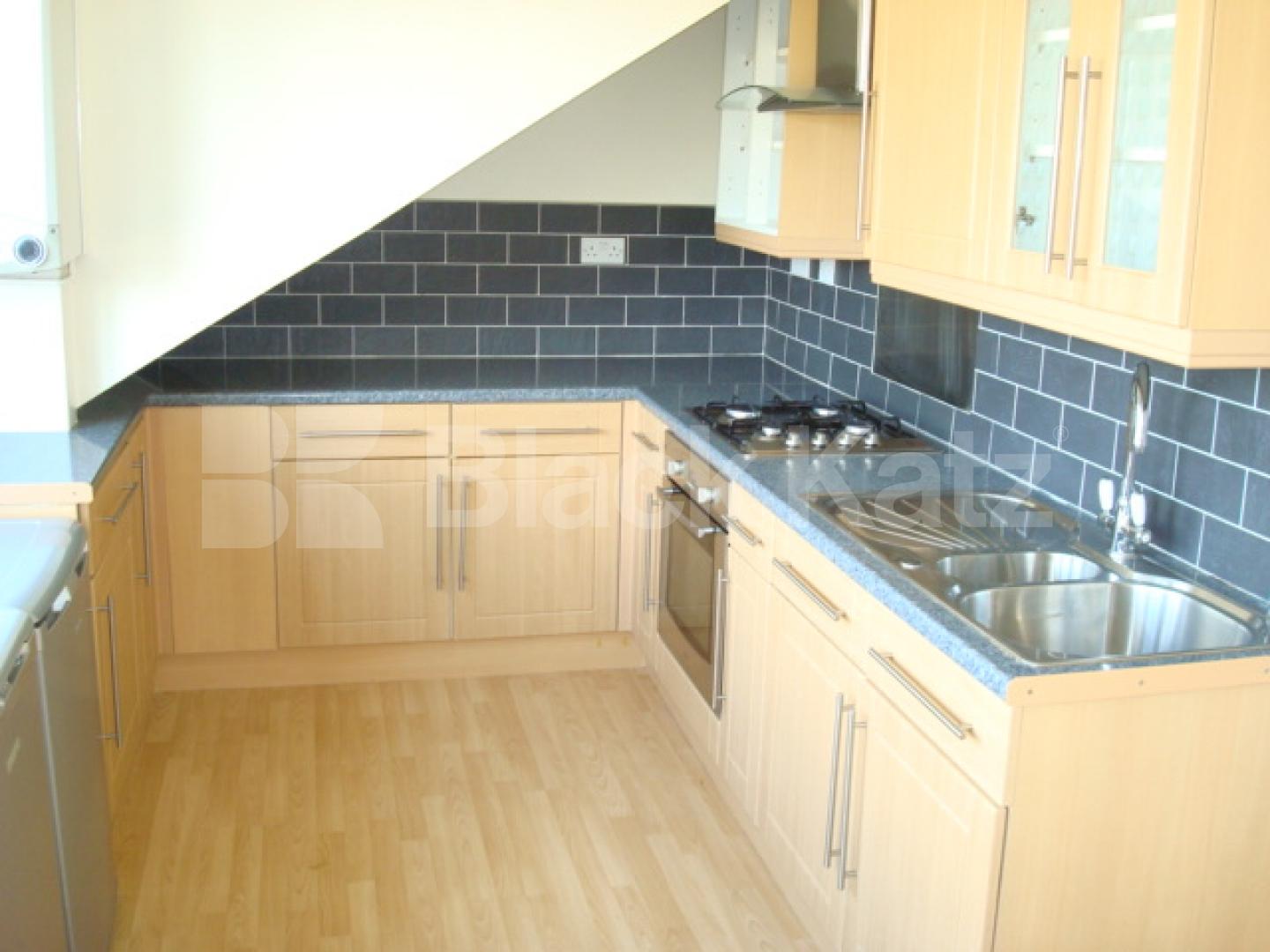 			Brand new instruction, 3 Bedroom, 1 bath, 1 reception Flat			 ALKHAM ROAD, Stoke Newington