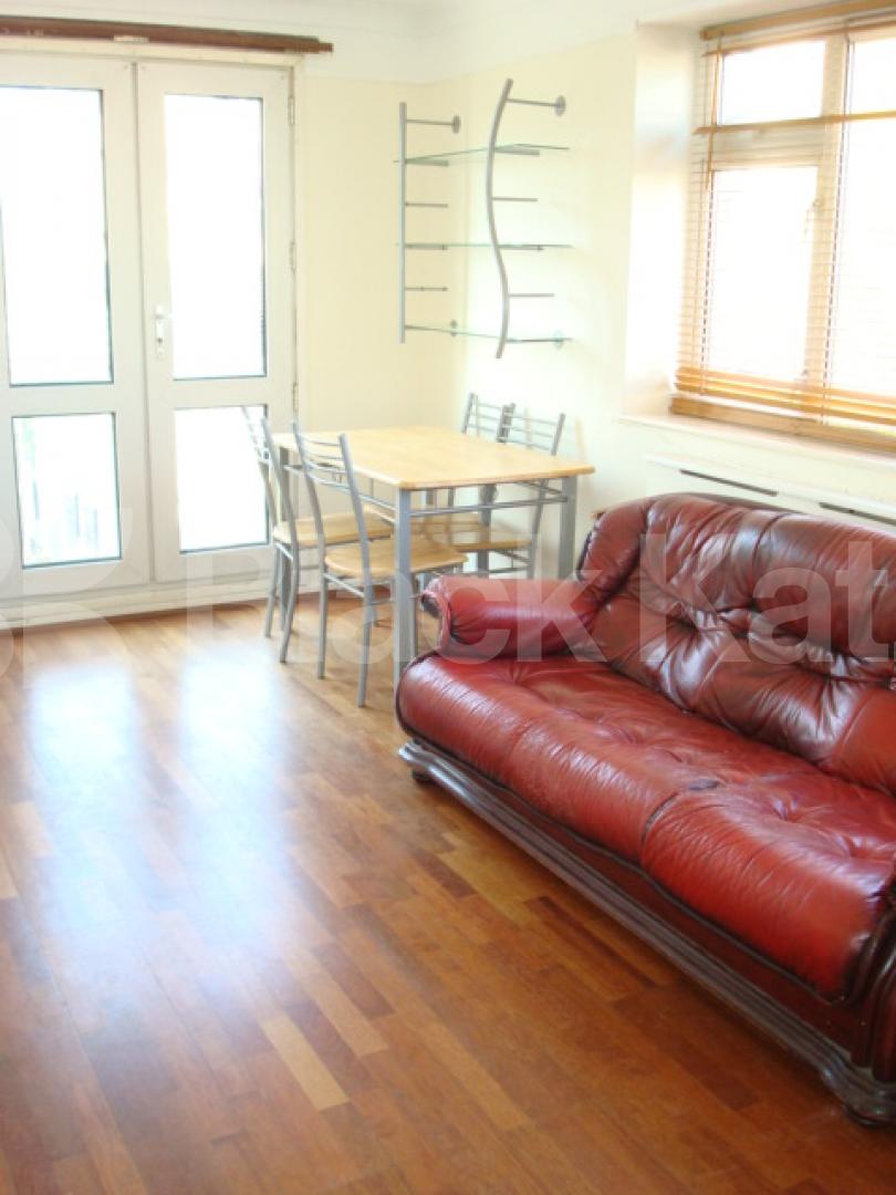 			BRAND NEW INSTRUCTION, 3 Bedroom, 1 bath, 1 reception Flat			 Copenhagen street, Angel / Kings cross