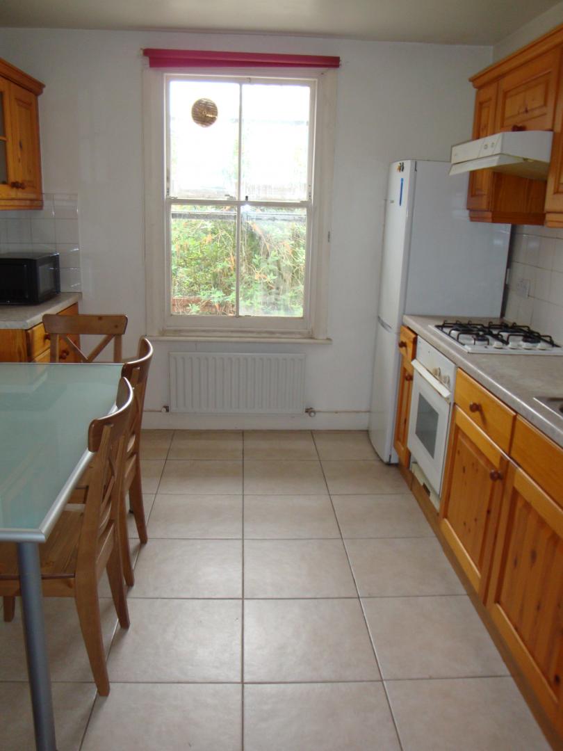 			NEW INSTRUCTION, 3 Bedroom, 1 bath, 1 reception Flat			 Bravington Road, QUEENS PARK