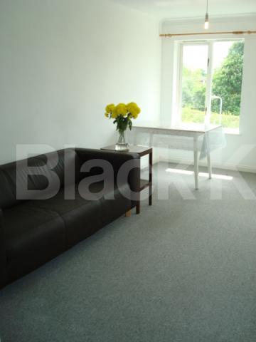 			BRAND NEW INSTRUTION/Good For Sharers !!, 2 Bedroom, 1 bath, 1 reception Flat			 Myddleton Ave, Manor House/Finsbury park