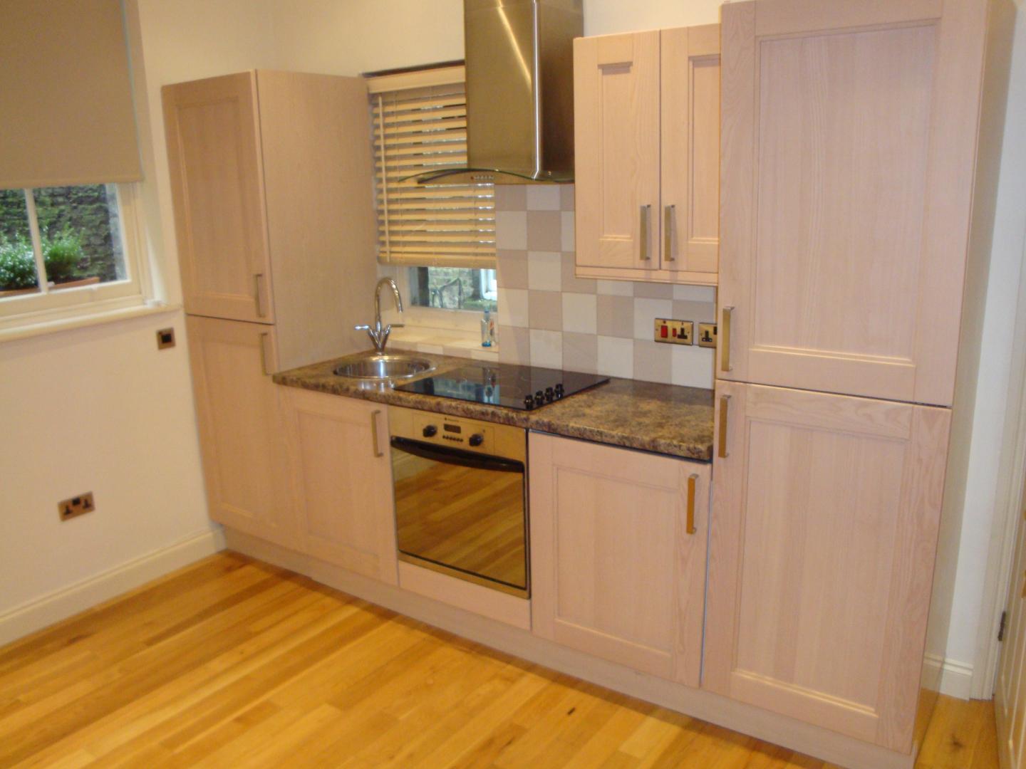 			LET, Studio Apartment, 1 bath, 1 reception Studio			 Frognal, HAMPSTEAD