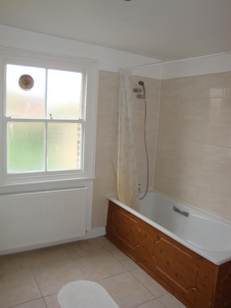 			NEW INSTRUCTION, 3 Bedroom, 1 bath, 1 reception Flat			 Bravington Road, QUEENS PARK