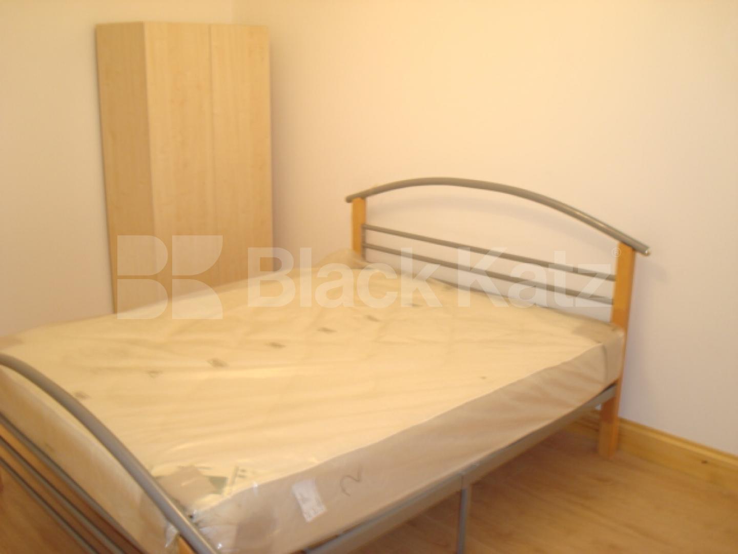 			BRAND NEW INSTRUCTION - AVAILABLE NOW!!!!!!!!!, 1 Bedroom, 1 bath, 1 reception Flat			 Chardmore road, STOKE NEWINGTON /CLAPTON