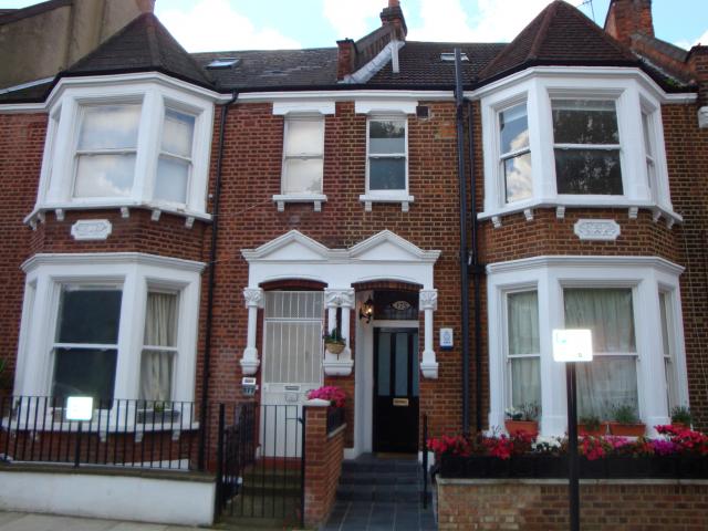 			NEW INSTRUCTION!, 4 Bedroom, 1 bath, 1 reception Flat			 Sumatra Road, WEST HAMPSTEAD