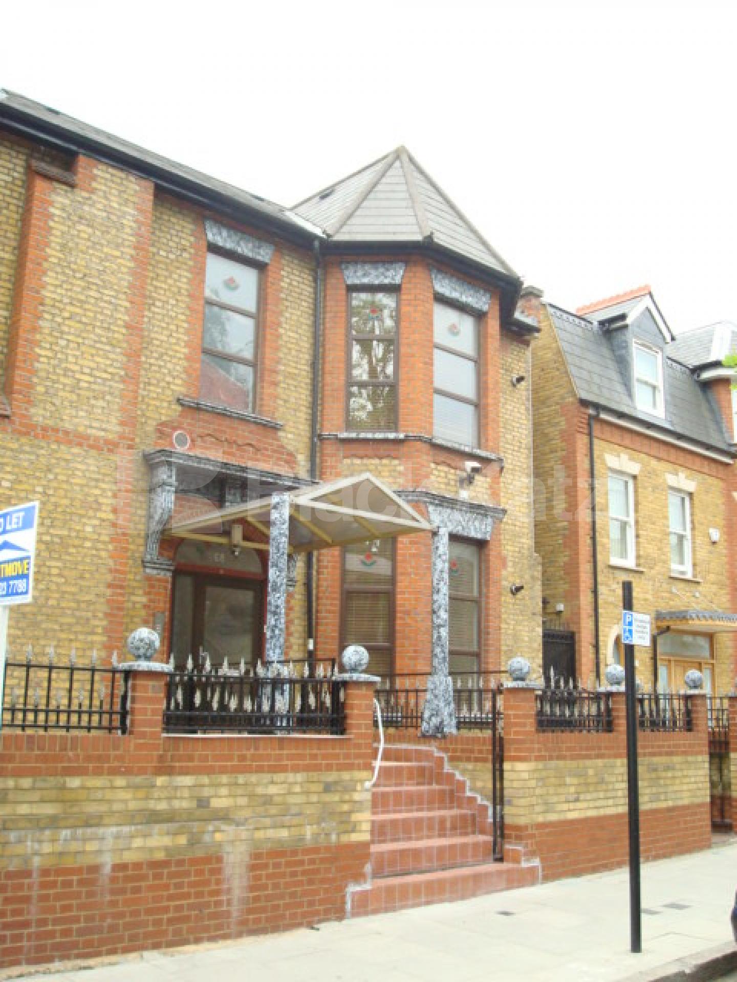 			BRAND NEW INSTRUCTION - AVAILABLE NOW!!!!!!!!!, 1 Bedroom, 1 bath, 1 reception Flat			 Chardmore road, STOKE NEWINGTON /CLAPTON N16