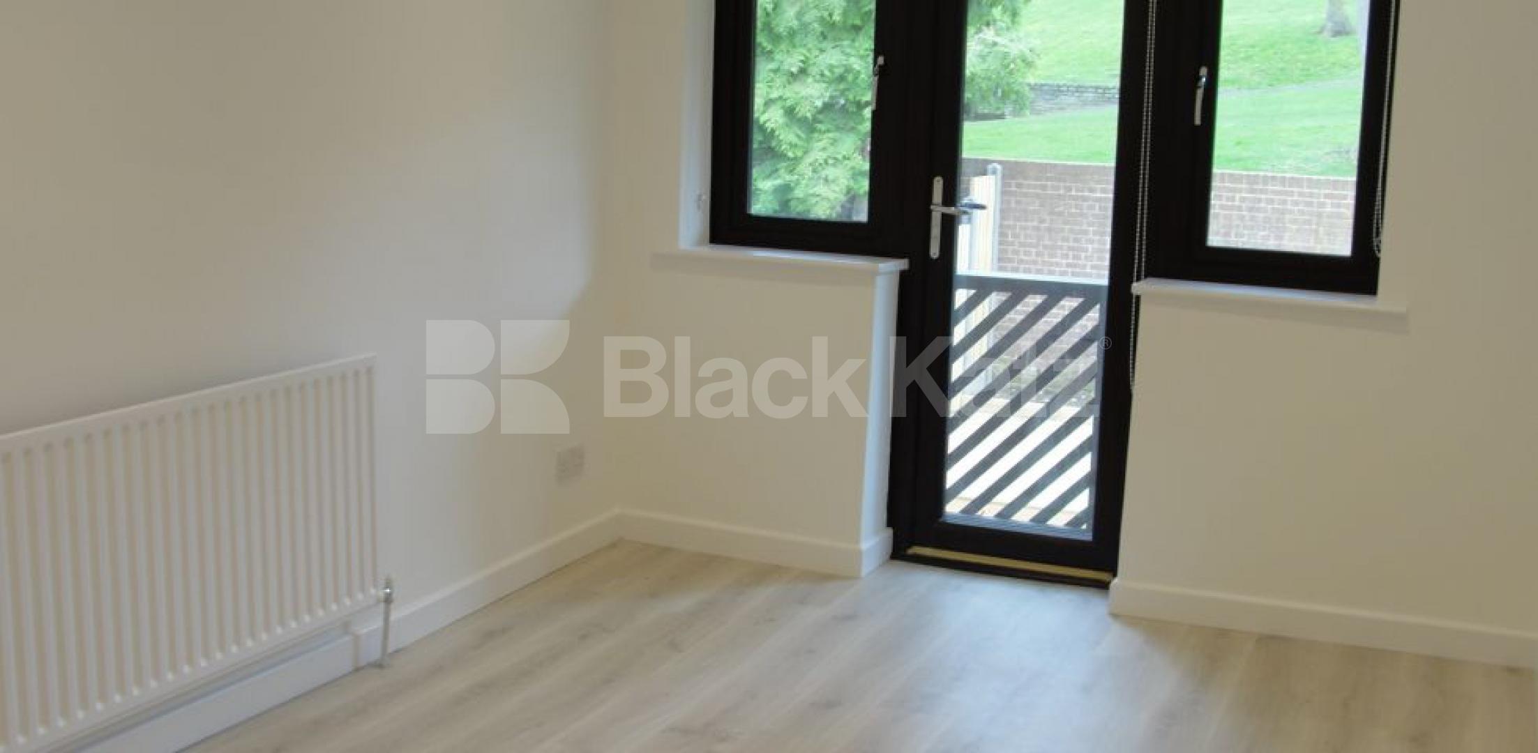 			UNDER OFFER , 3 Bedroom, 1 bath, 1 reception House			 King Garth Mews, Forrest Hill