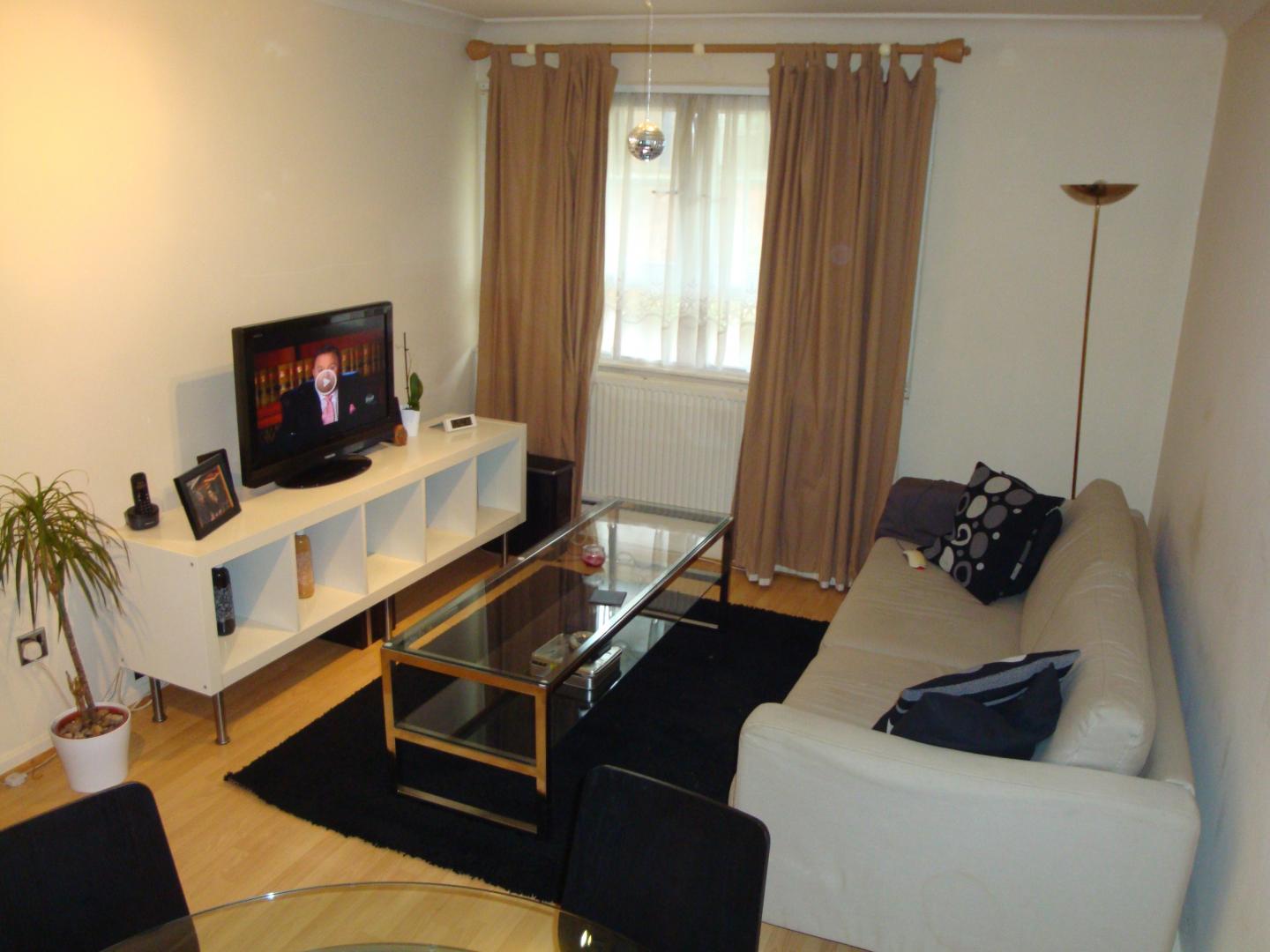 			CLOSE TO MIDDLESEX UNI!, 1 Bedroom, 1 bath, 1 reception Flat			 Victoria Road, HENDON/MIDDLESEX UNIVERSITY
