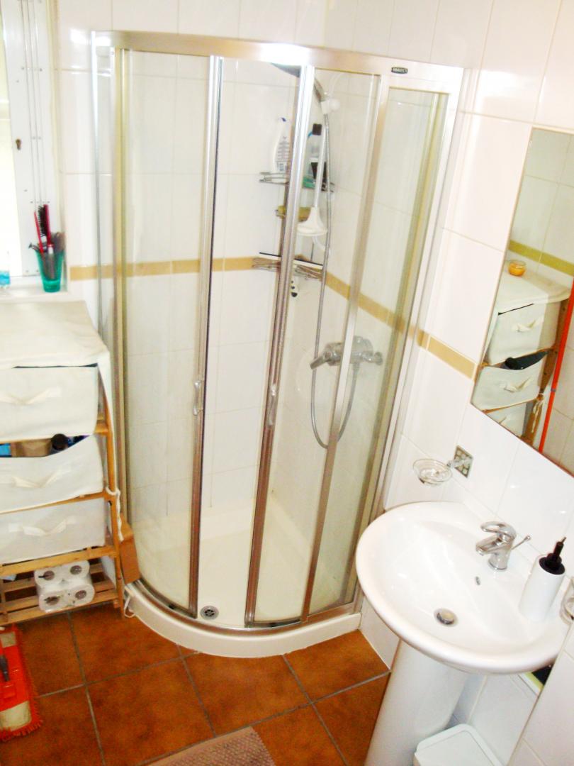 			NEW INSTRUCTION, 1 Bedroom, 1 bath, 1 reception Flat			 Victoria Road, HENDON