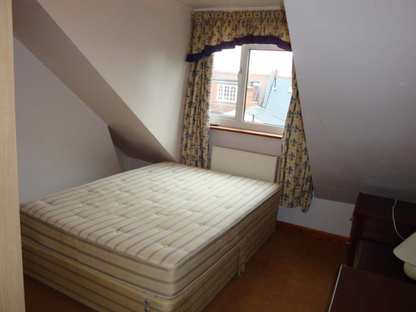 			1 Bedroom, 1 bath, 1 reception Flat			 Oaklands road, WILLESDEN GREEN