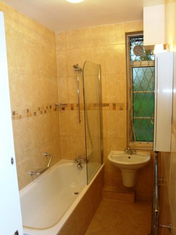 			NEW INSTRUCTION, 3 Bedroom, 1 bath, 1 reception Flat			 Willesden Lane, KILBURN/BRONDESBURY