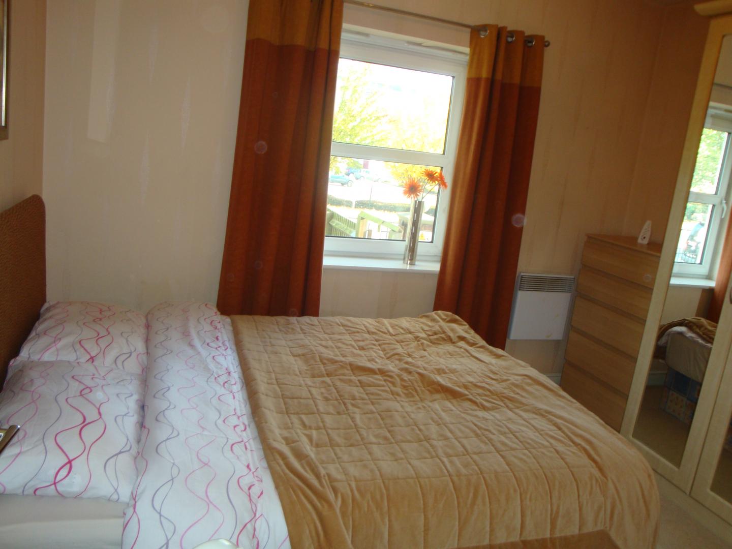 			2 Bedroom, 1 bath, 1 reception Flat			 High Road, FINCHLEY