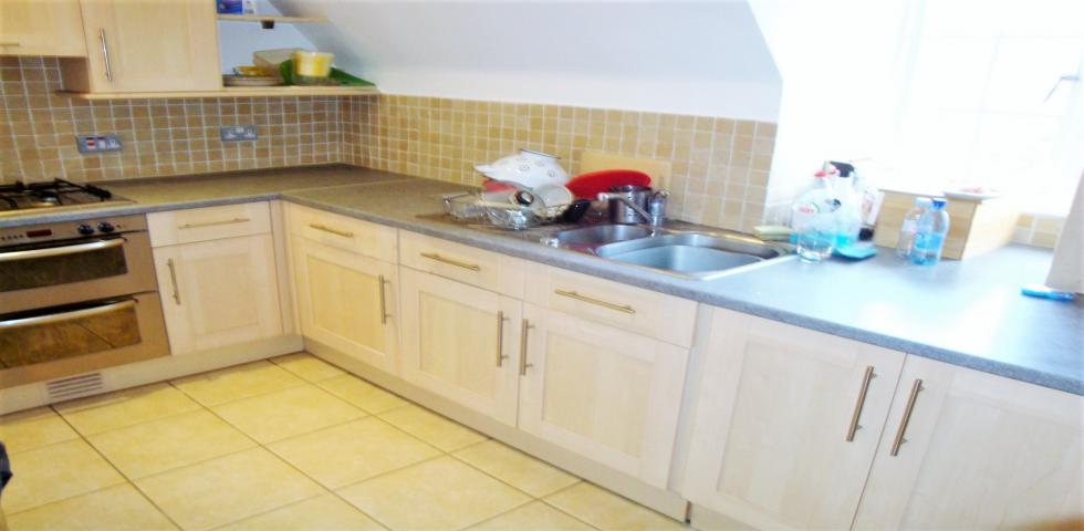 			NEW INSTRUCTION, 3 Bedroom, 1 bath, 1 reception Flat			 Lyttelton Road, EAST FINCHLEY/HAMPSTEAD GARDEN SUBURB