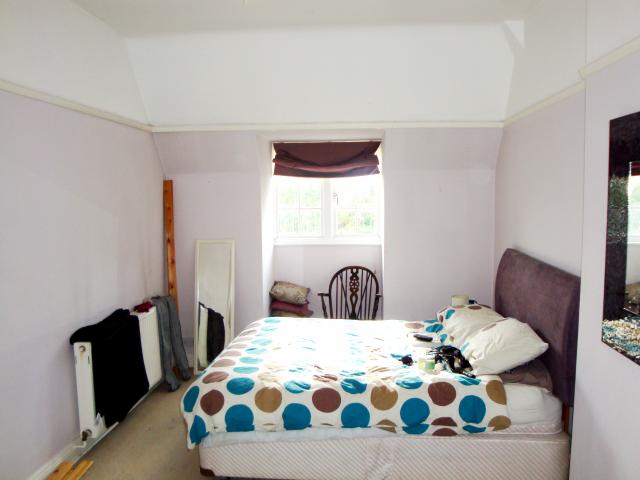 			NEW INSTRUCTION, 3 Bedroom, 1 bath, 1 reception Flat			 Lyttelton Road, EAST FINCHLEY/HAMPSTEAD GARDEN SUBURB