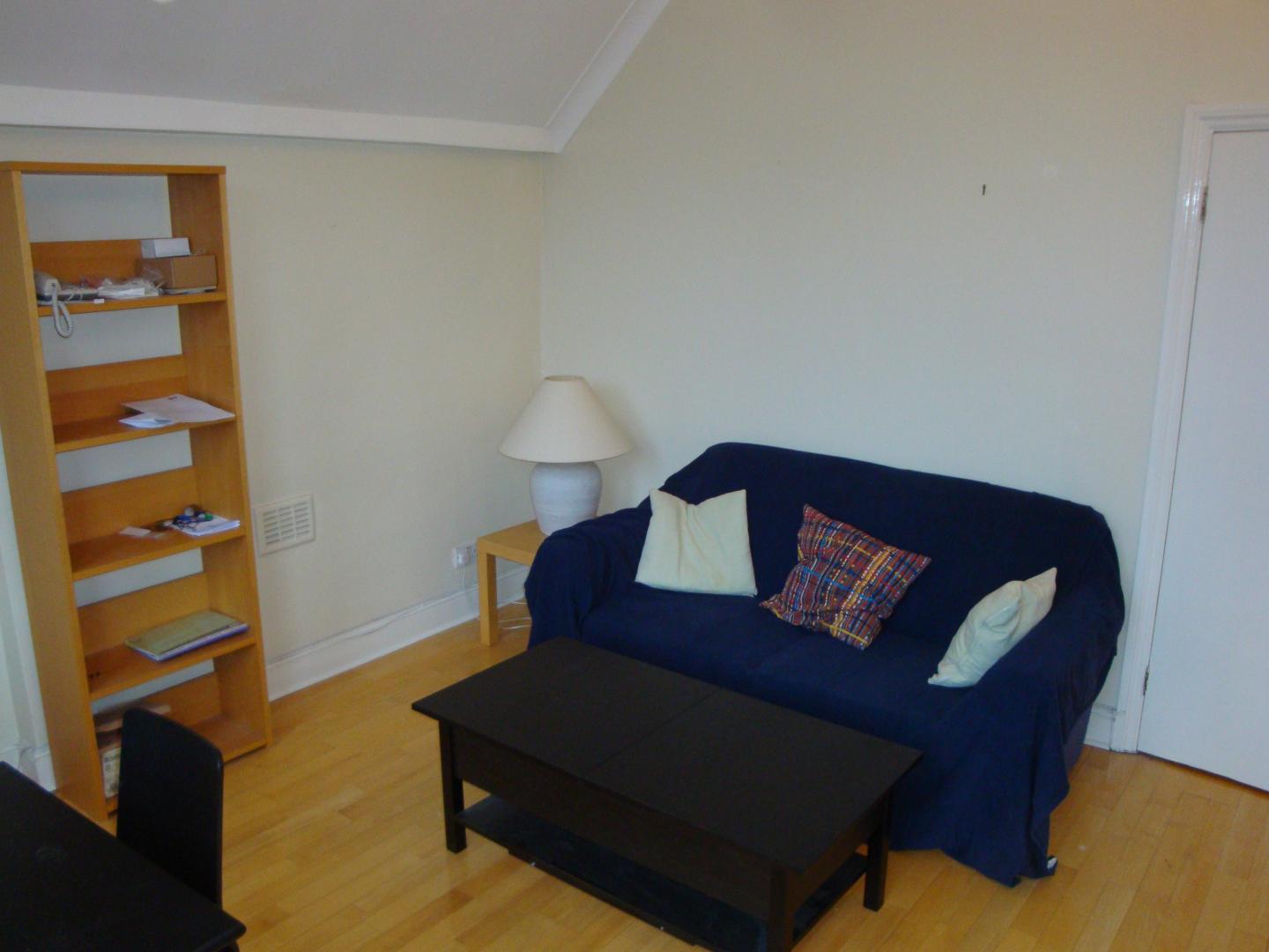 			Huge communal gardens, 2 Bedroom, 1 bath, 1 reception Flat			 Greencroft Gardens, WEST HAMPSTEAD
