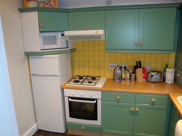 			Huge communal gardens, 2 Bedroom, 1 bath, 1 reception Flat			 Greencroft Gardens, WEST HAMPSTEAD