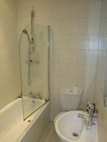 			2 Bedroom, 1 bath, 1 reception Flat			 Mortimer Road, KENSAL GREEN